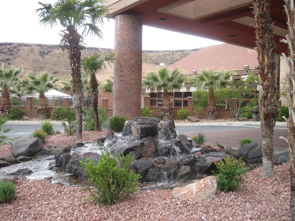 Red Lion Hotel And Conference Center St. George Exterior photo